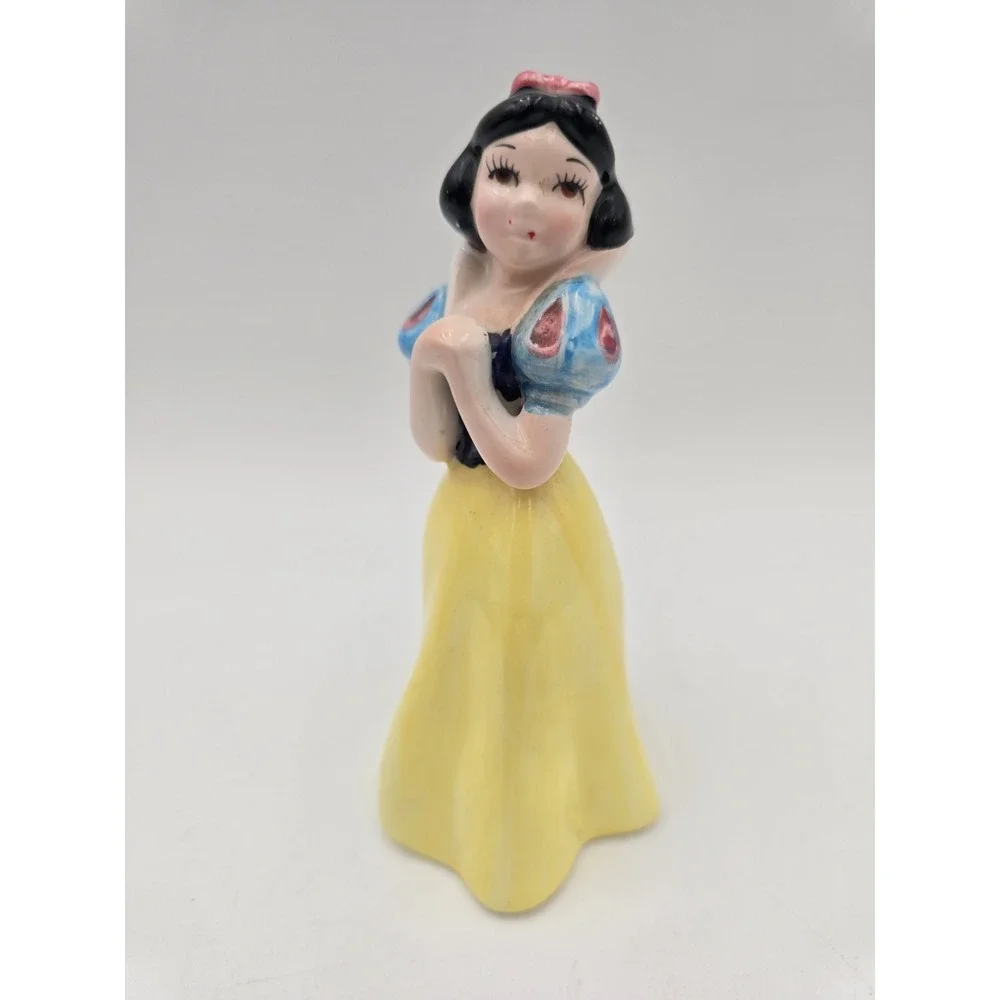 Vintage Snow White Porcelain Ceramic Figurine Japan Walt Disney Productions 5.5